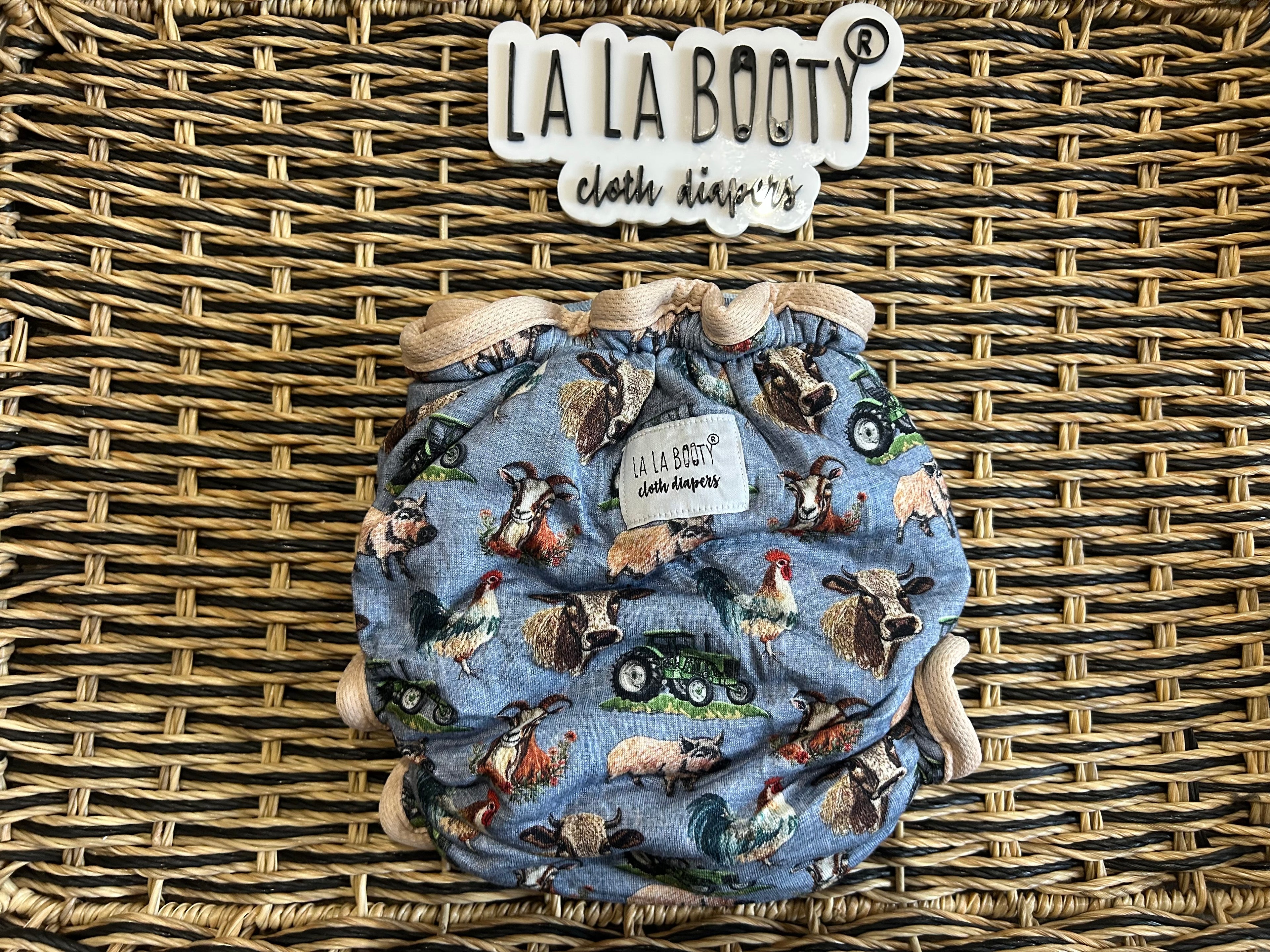 Larry Print Fluffluxe Middlest Fitted Diaper (9-40lbs)