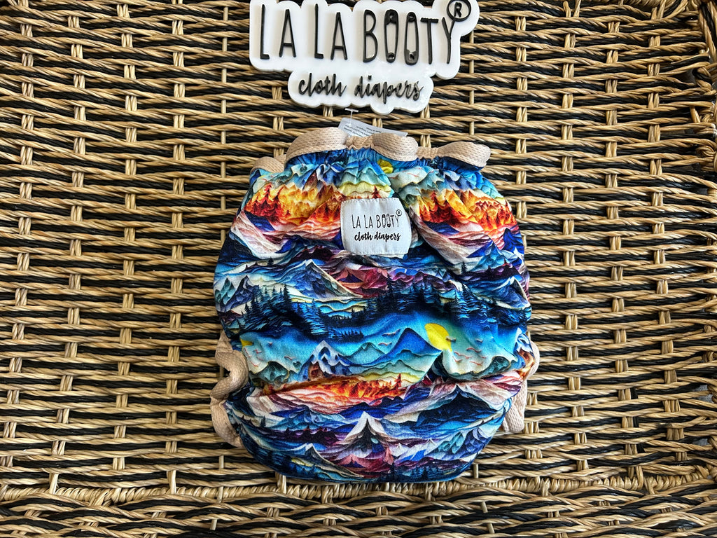 Cumberland Print Fluffluxe Middlest Fitted Diaper (9-40lbs)