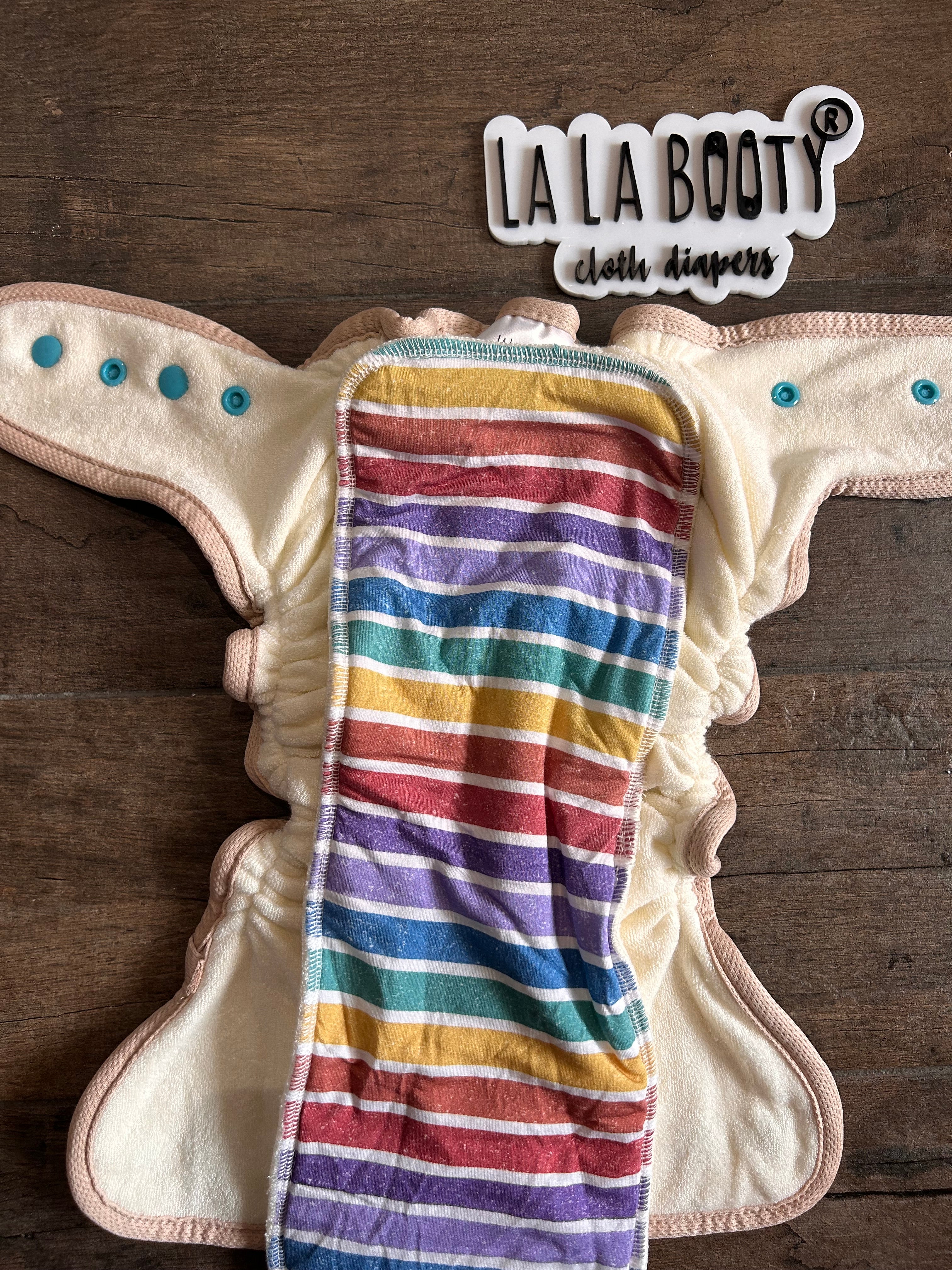 Lumi Print Fluffluxe Middlest Fitted Diaper (9-40lbs)