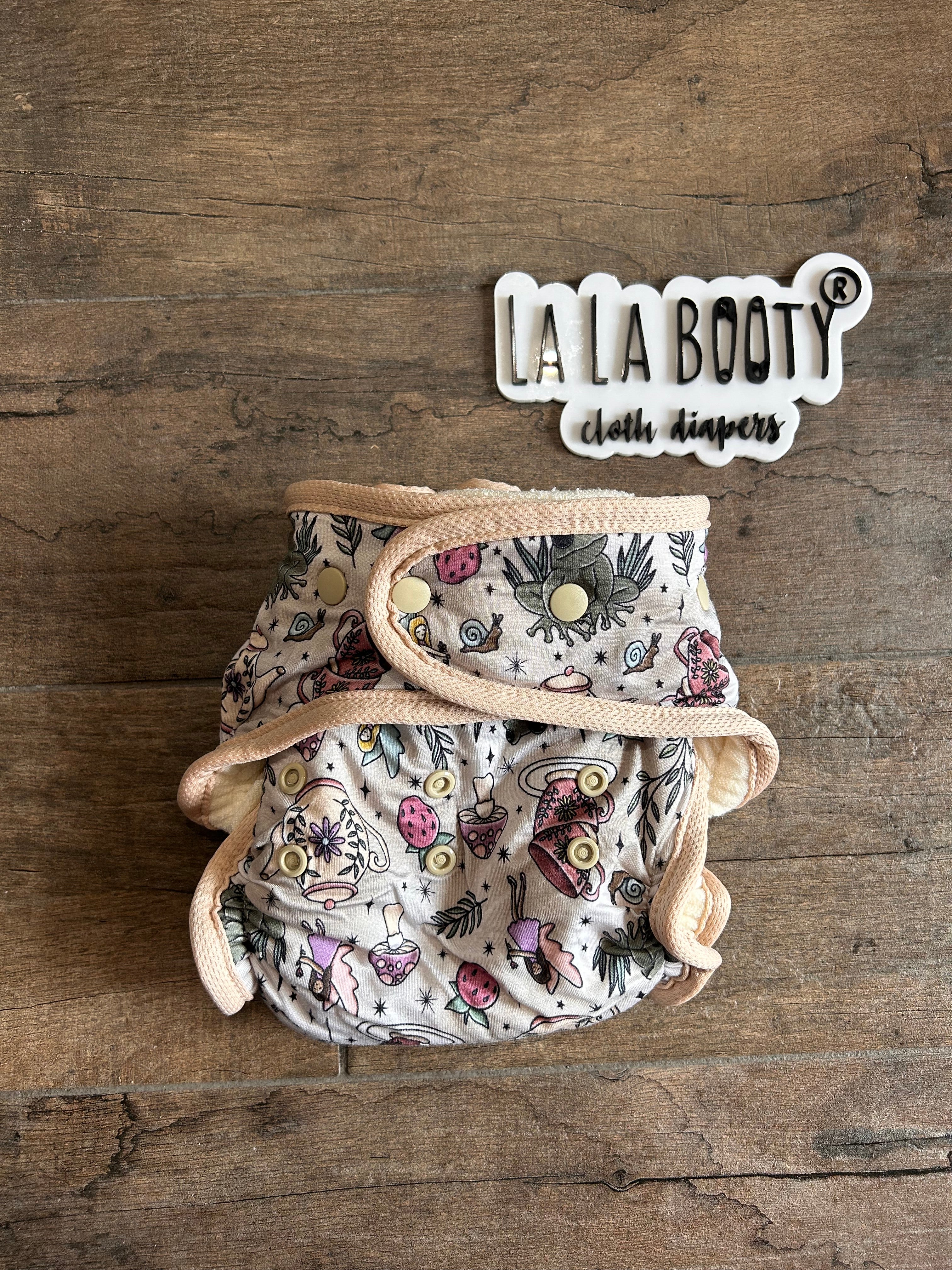 Fairy Tea Time Print Fluffluxe Middlest Fitted Diaper (9-40lbs)