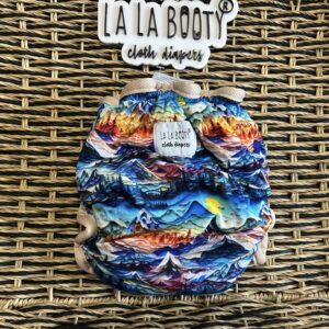 Cumberland Print Fluffluxe Fitted Diaper Middlest Size (9-40lbs)